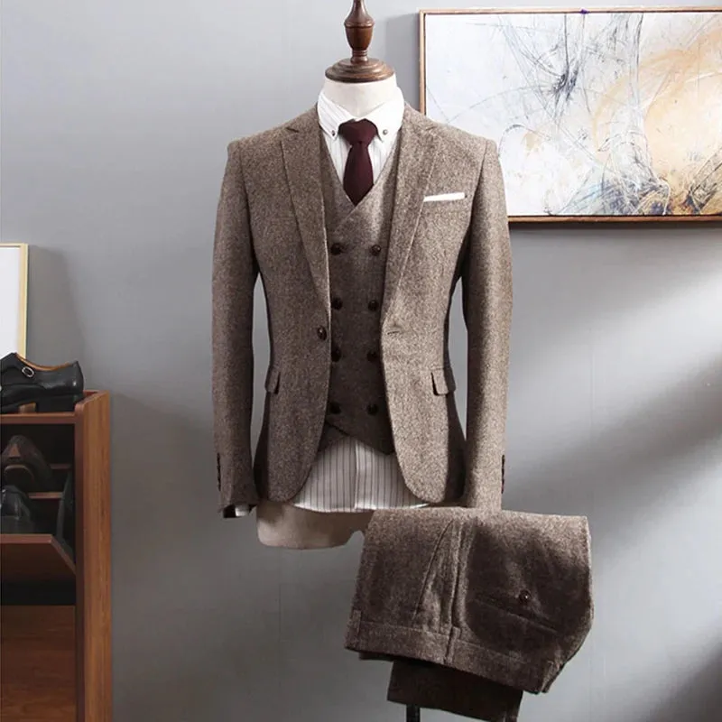 Aidase New Arrival khaki Tweed Groom Tuxedos Notch Lapel Groomsmen Mens Wedding Business Prom Suits 3Pieces Suits (Jacket Pants Vest)
