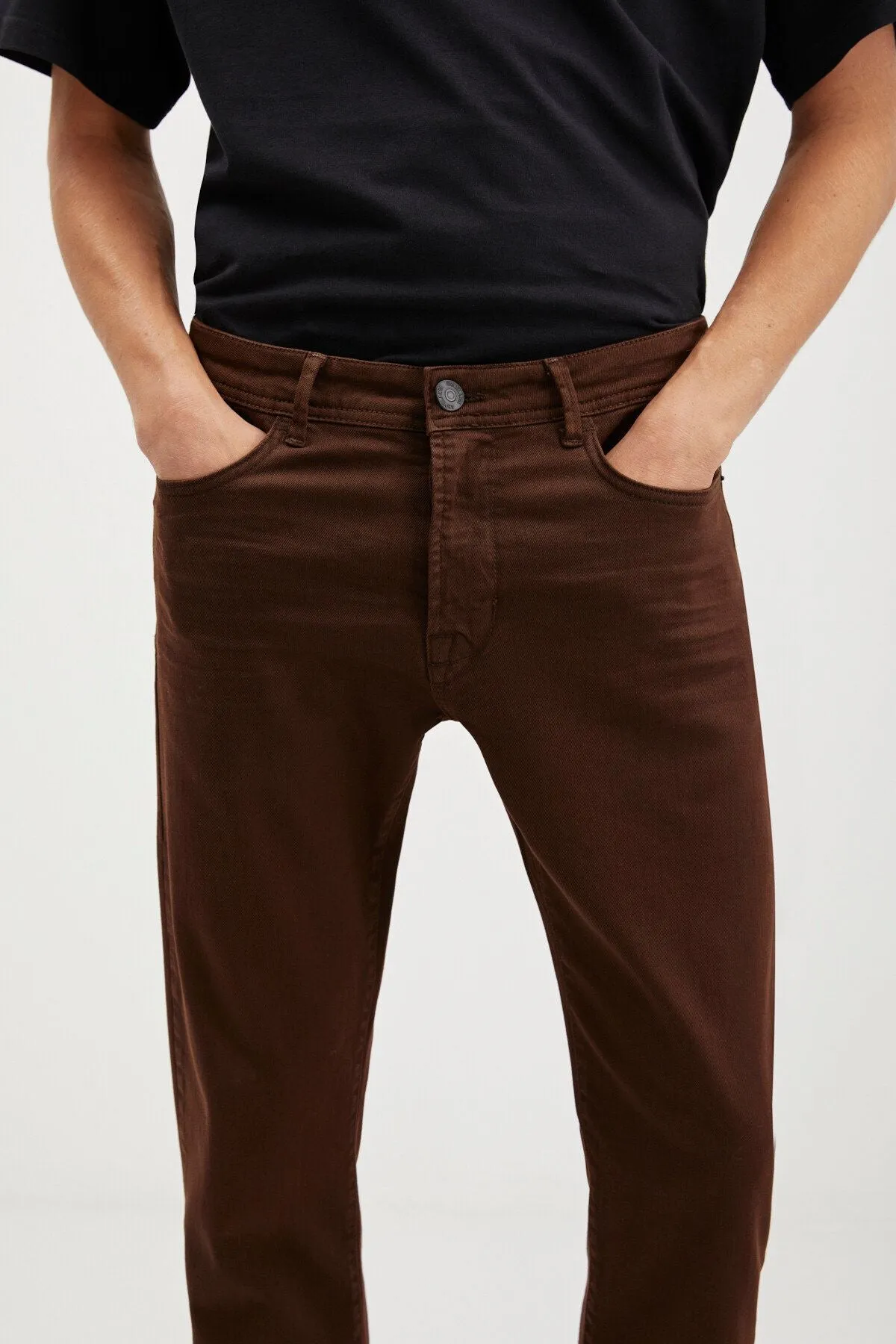 Antoni Men Tapered Fit Pipe Tota Thick textured flexible structure Magic Denim Kot Painful Coffee Jeans