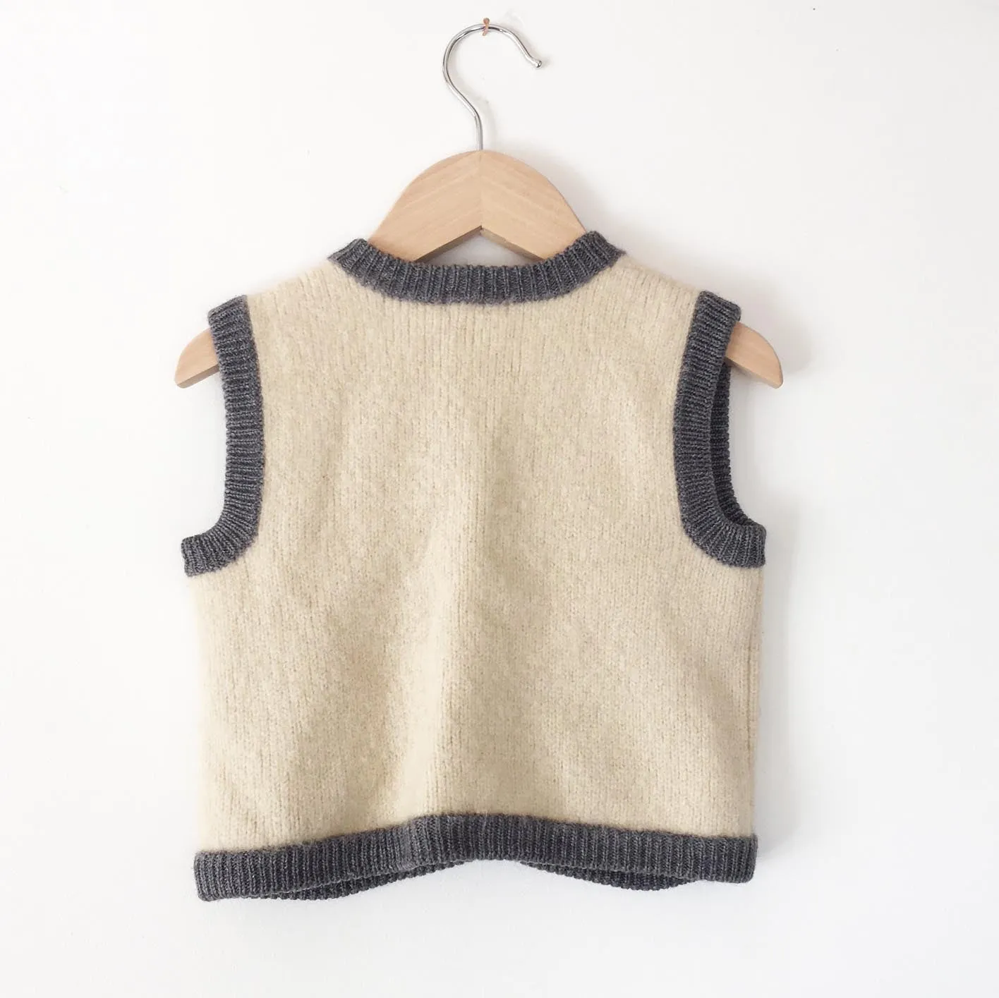 Argyle knit vest size 1-2