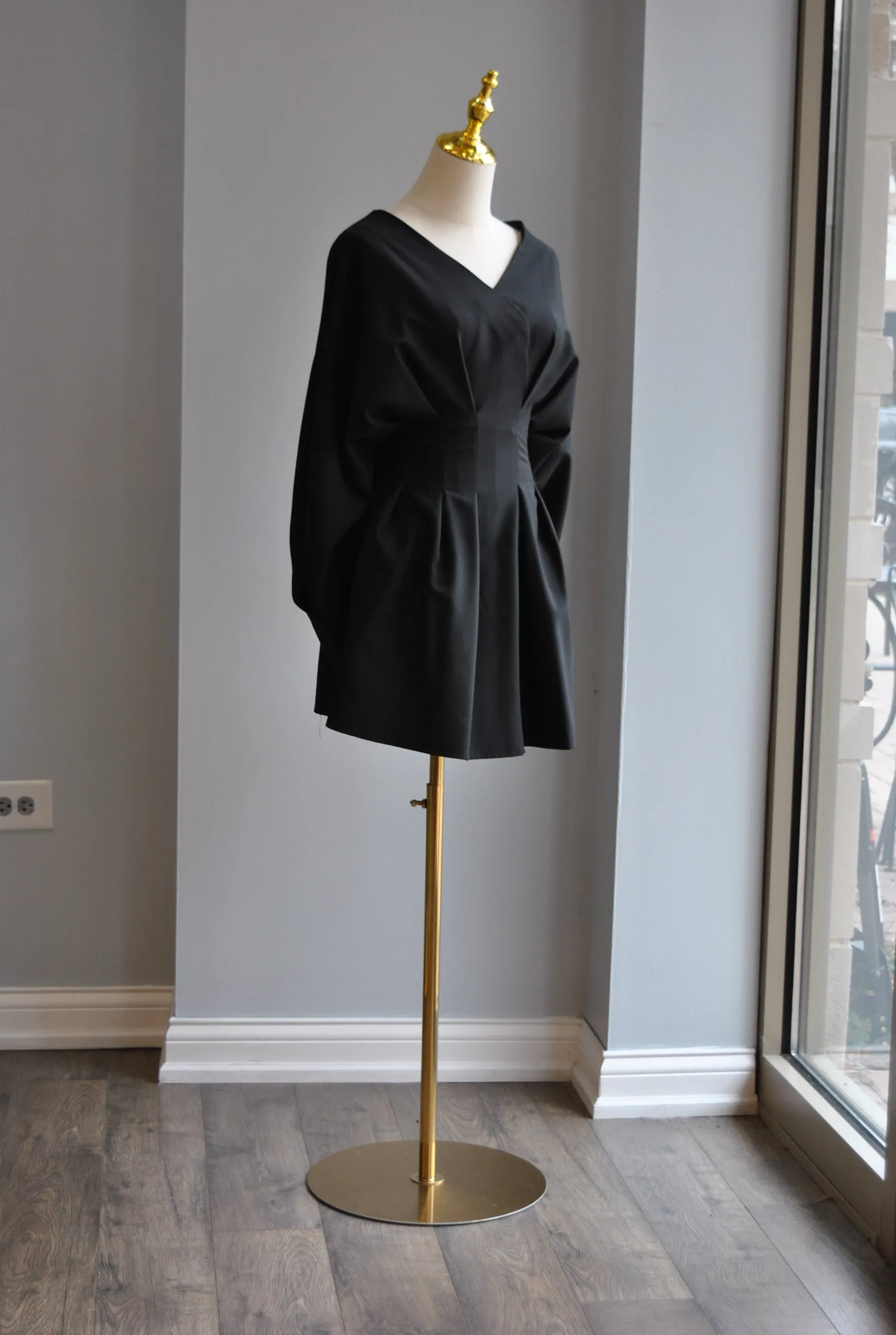 BLACK MINI  DRESS WITH DOLMAN SLEEVE