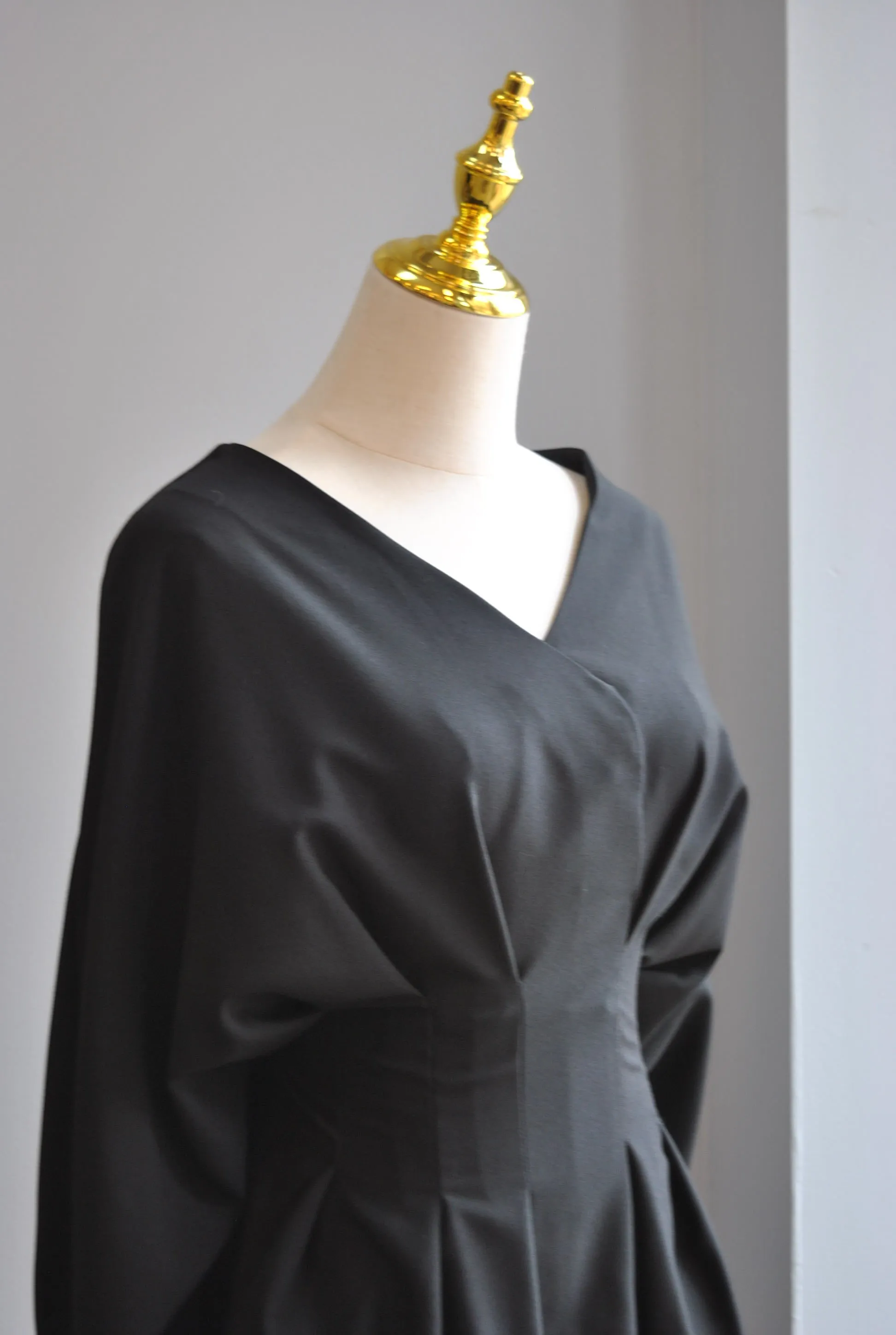 BLACK MINI  DRESS WITH DOLMAN SLEEVE