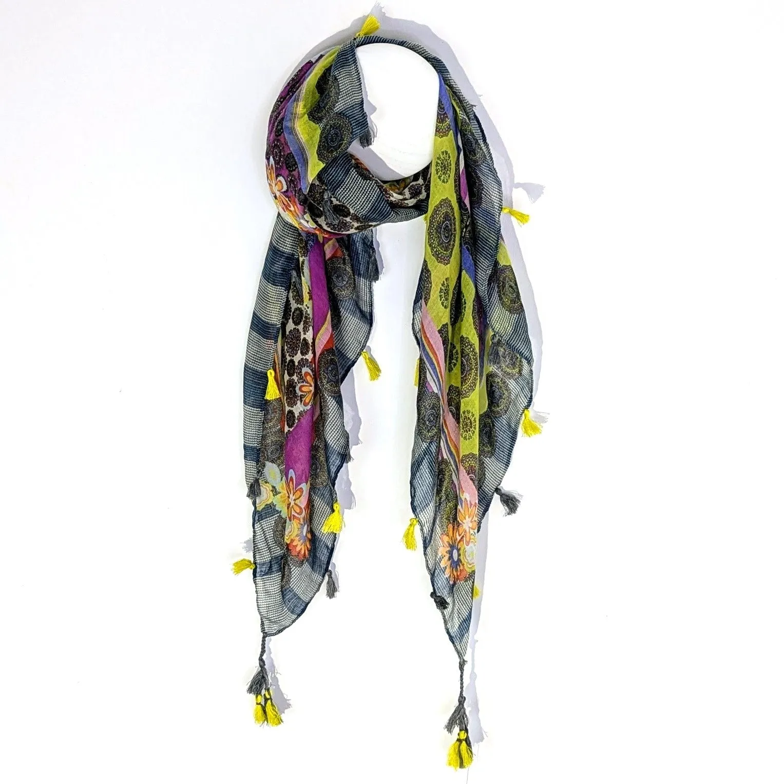 Circle and flower print scarf with tassels