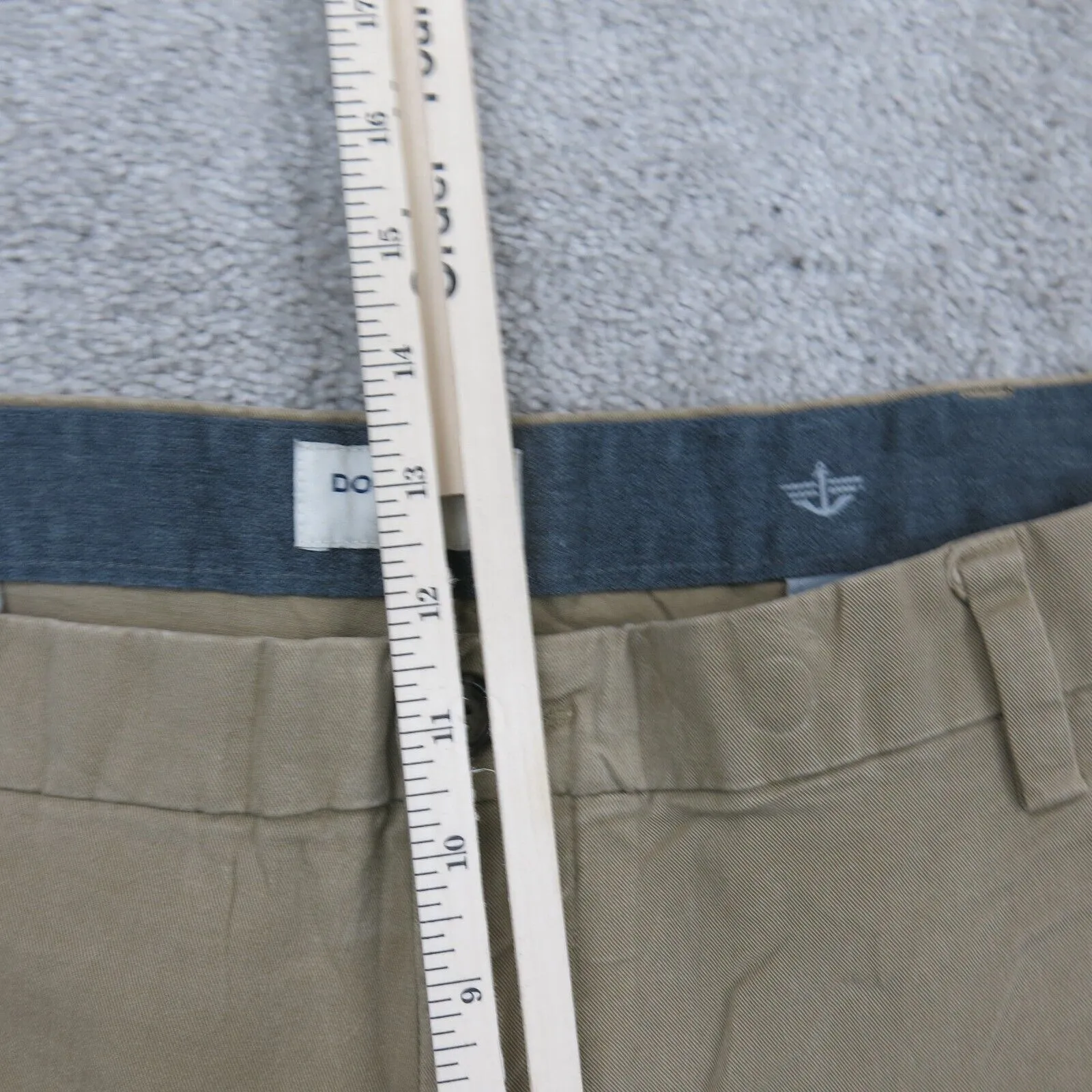 Dockers Mens Chino Pant Wide Leg Mid Rise Slash Pockets Khaki Size W43