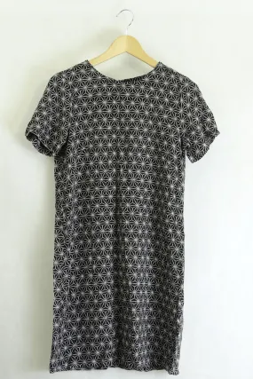 H&M Black and White Geometric Print Shirt Dress 8