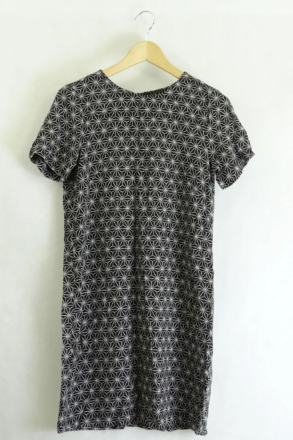 H&M Black and White Geometric Print Shirt Dress 8