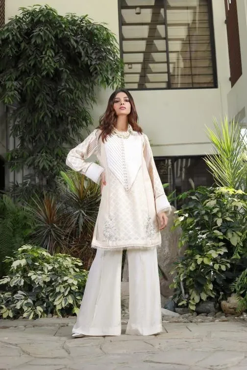 Insia Sohail - Iovry