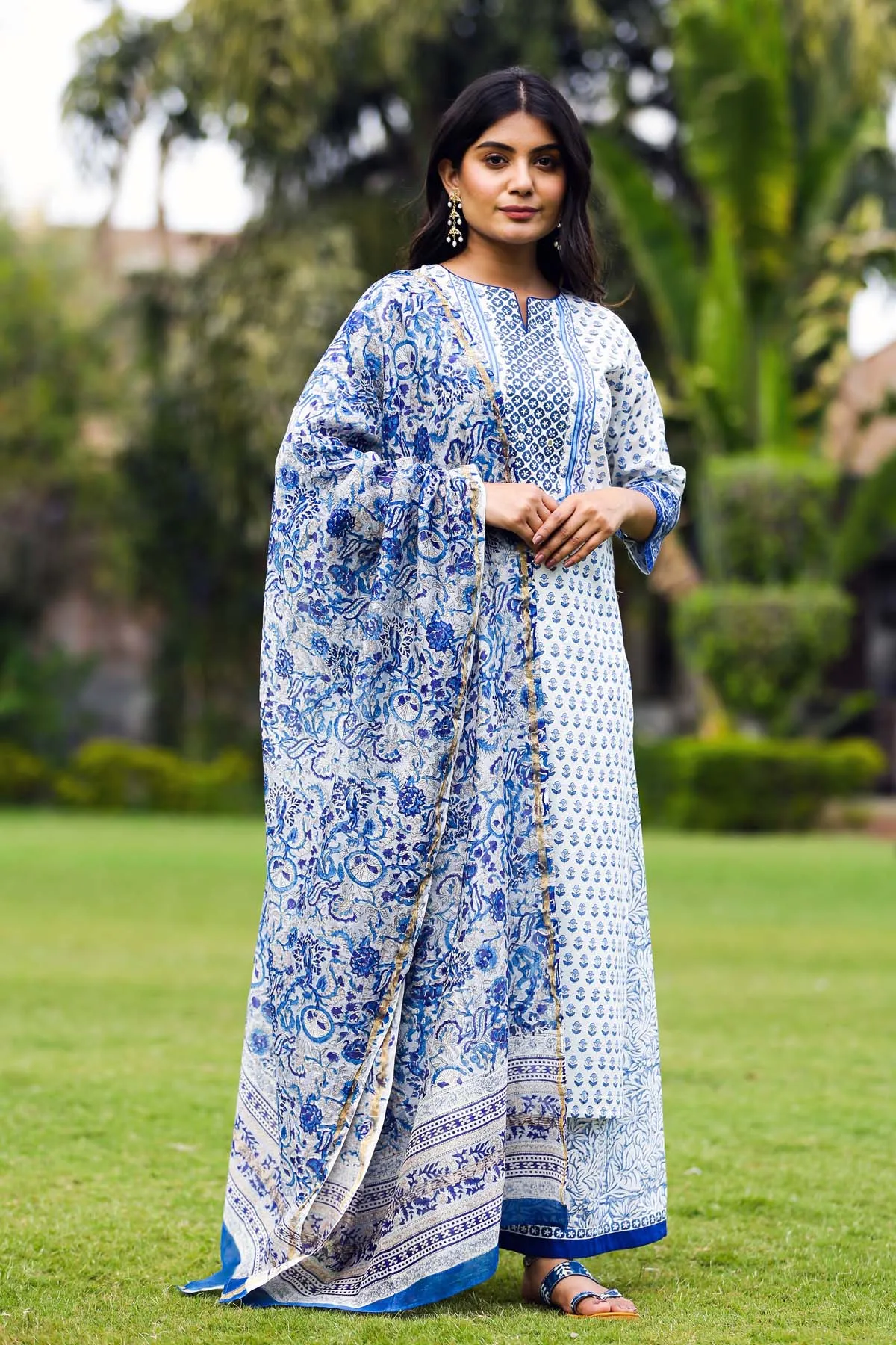 Kurta/Pant Set In Blue Handblock Buti Print