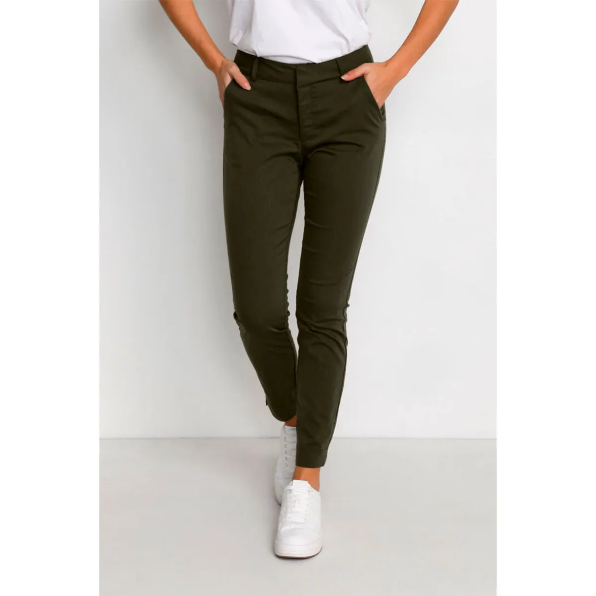 Lea 7/8 Chino pant grape leaf (Levering 3-4 hverdage)