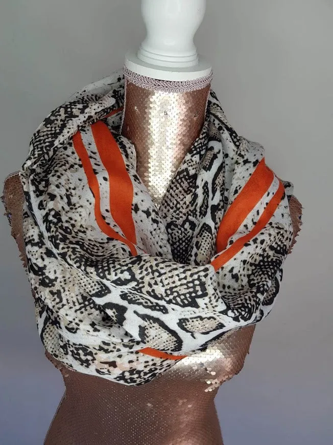Scarf animal print
