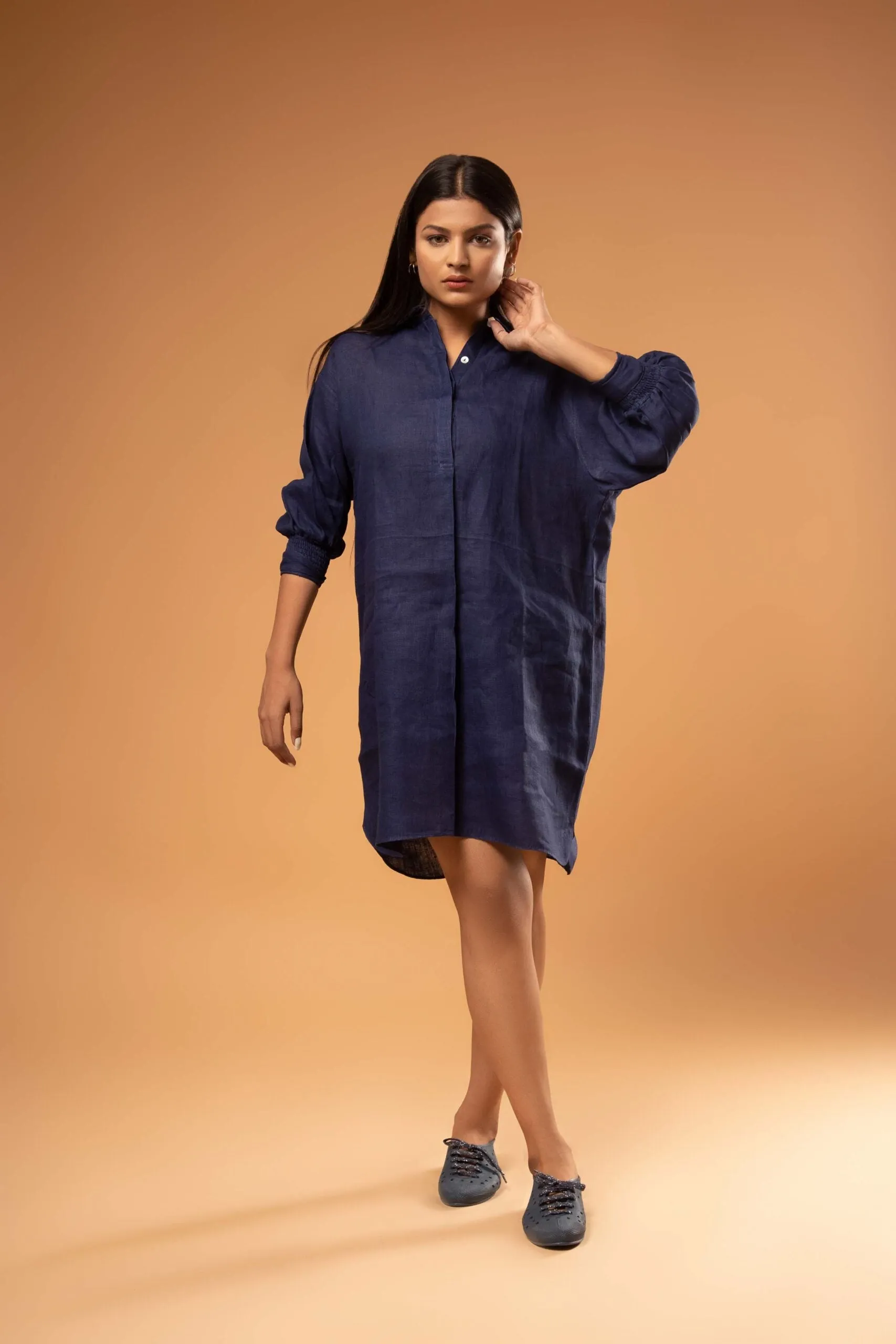 Smoked Cuff Shirt Dress In Navy Blue
