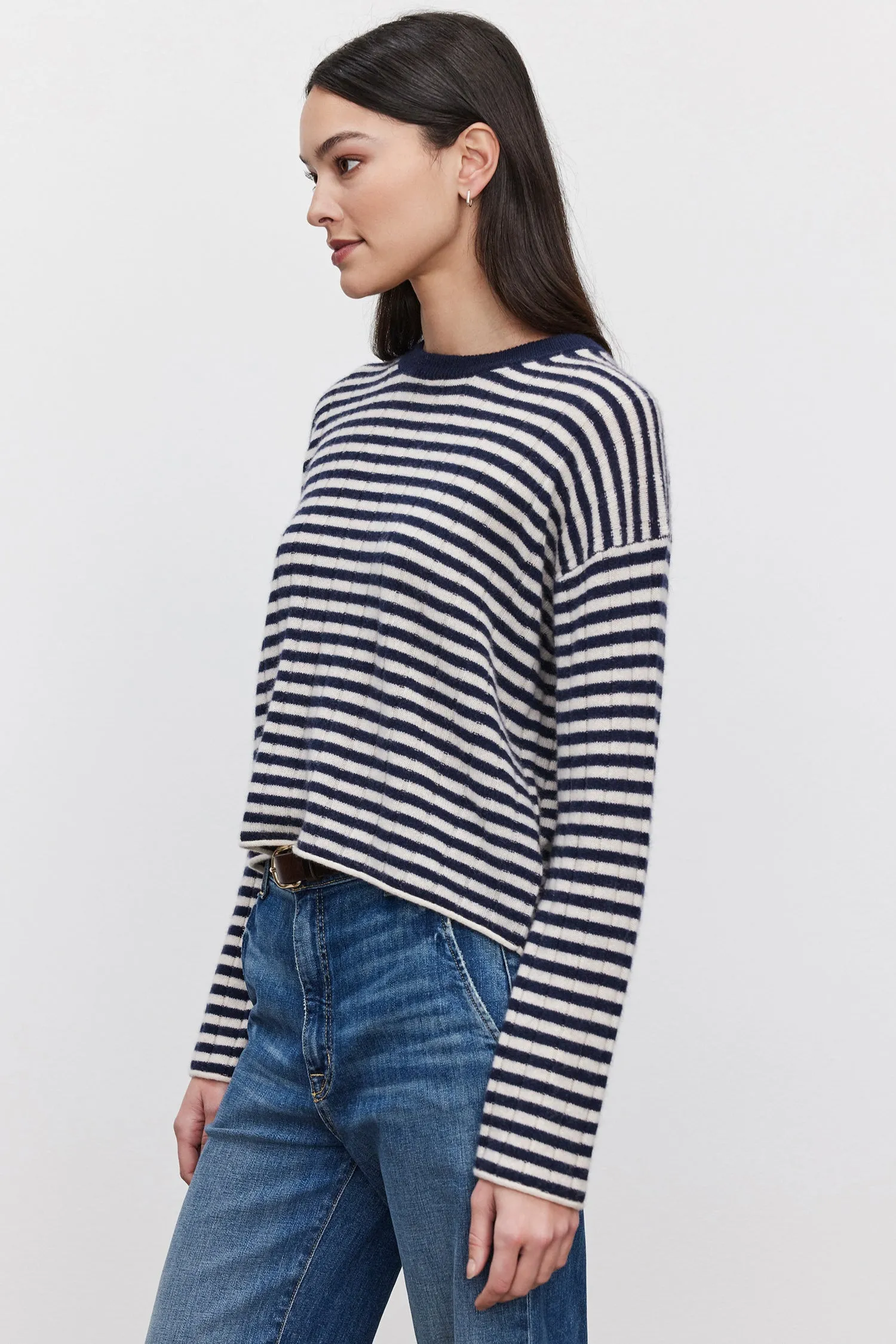 Velvet By Graham & Spencer Monica - Linen/Navy